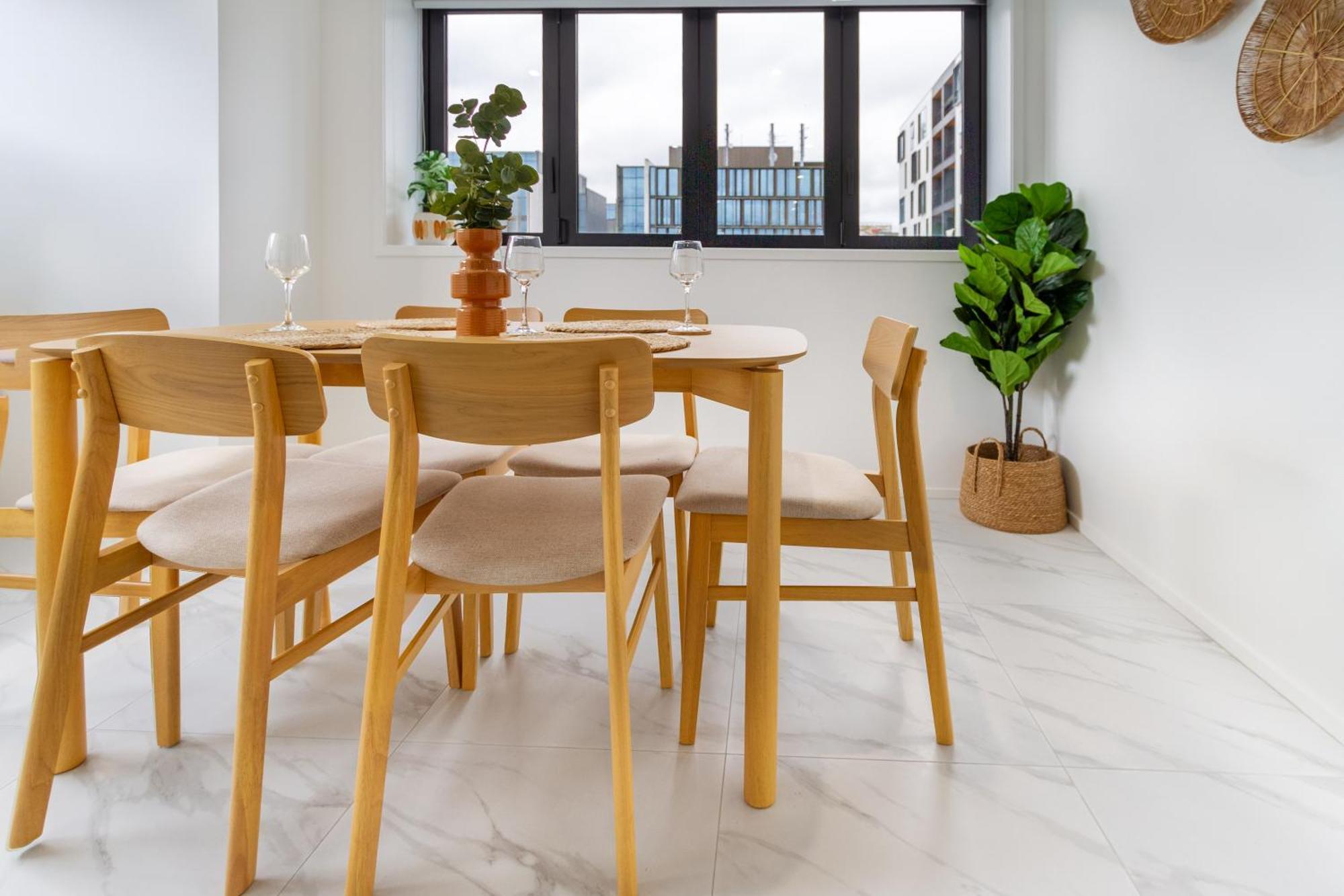 Modern City Lifestyle: 2 Bedroom 1 Bath Крайстчърч Екстериор снимка